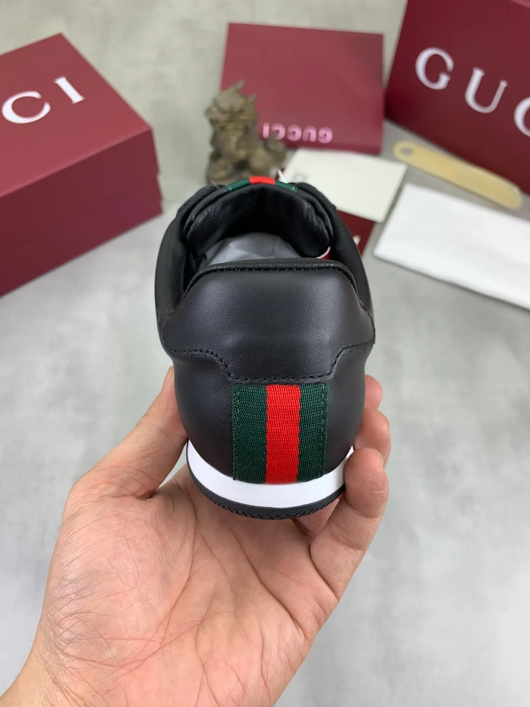 Men's shoes 💰P542 💰[New model] 🆘 The latest model from Gucci's official website 🎁Classic casual and fashionable men's shoes 👟Breaking hot model 💥The style is simple and elegant, exclusive for trendy men. Unique official website's latest brand elements 👑Gucci original decoration, fashionable and generous, the fabric is made of original soft calfskin➕Comfortable soft pigskin lining ✅The official website specifies wear-resistant rubber outsole_full of elasticity, classic model taken in real life🎬Color: 5️⃣colors available😍Number: 35-44